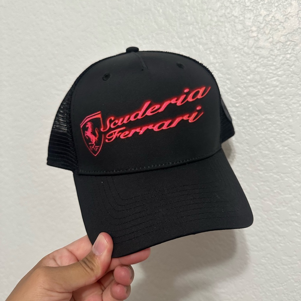 Las Vegas GP 2024 Scuderia Ferrari Neon Energy Hat